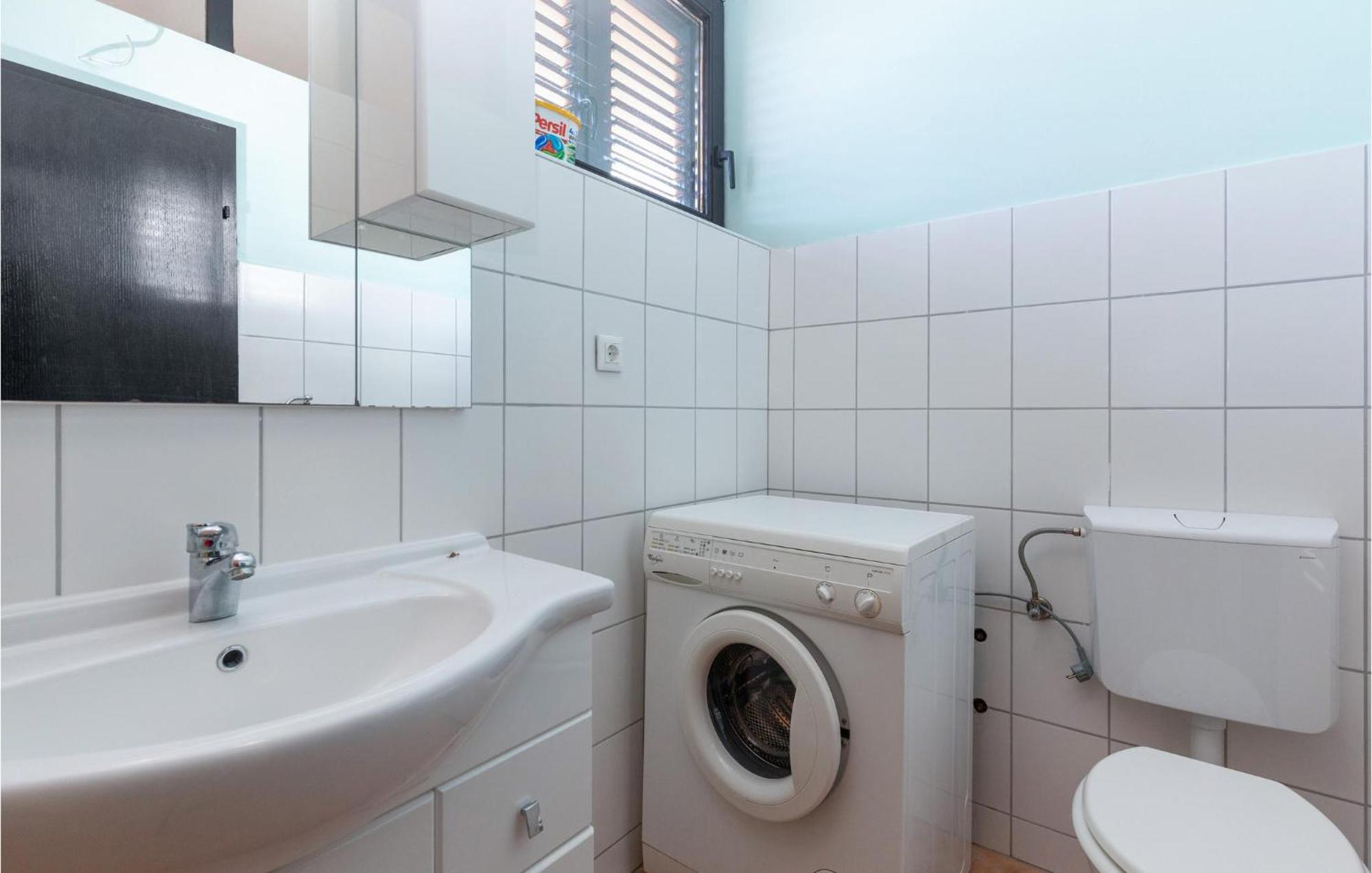 1 Bedroom Cozy Apartment In Jadranovo Exterior photo